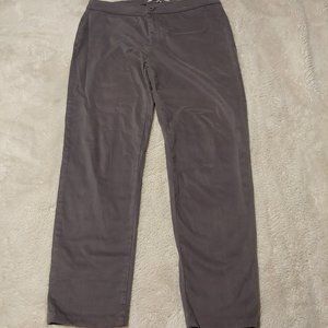 Lila Ryan gray slim chino pants size 10